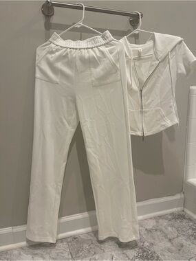 Women's White Two-Piece Lounge Pants & Zip Hoodie Set